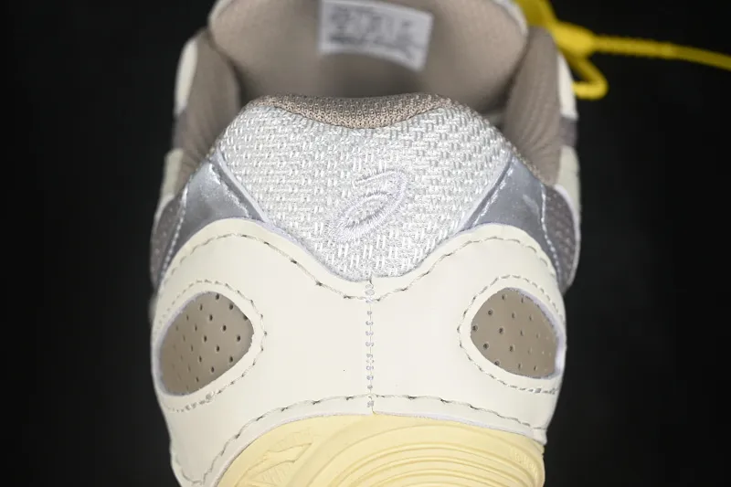 All categories Asics Asics series Asics Hypersync W version Asics Hypersync fashion retro breathable lightweight thin-soled moral training shoes 1203A879-250